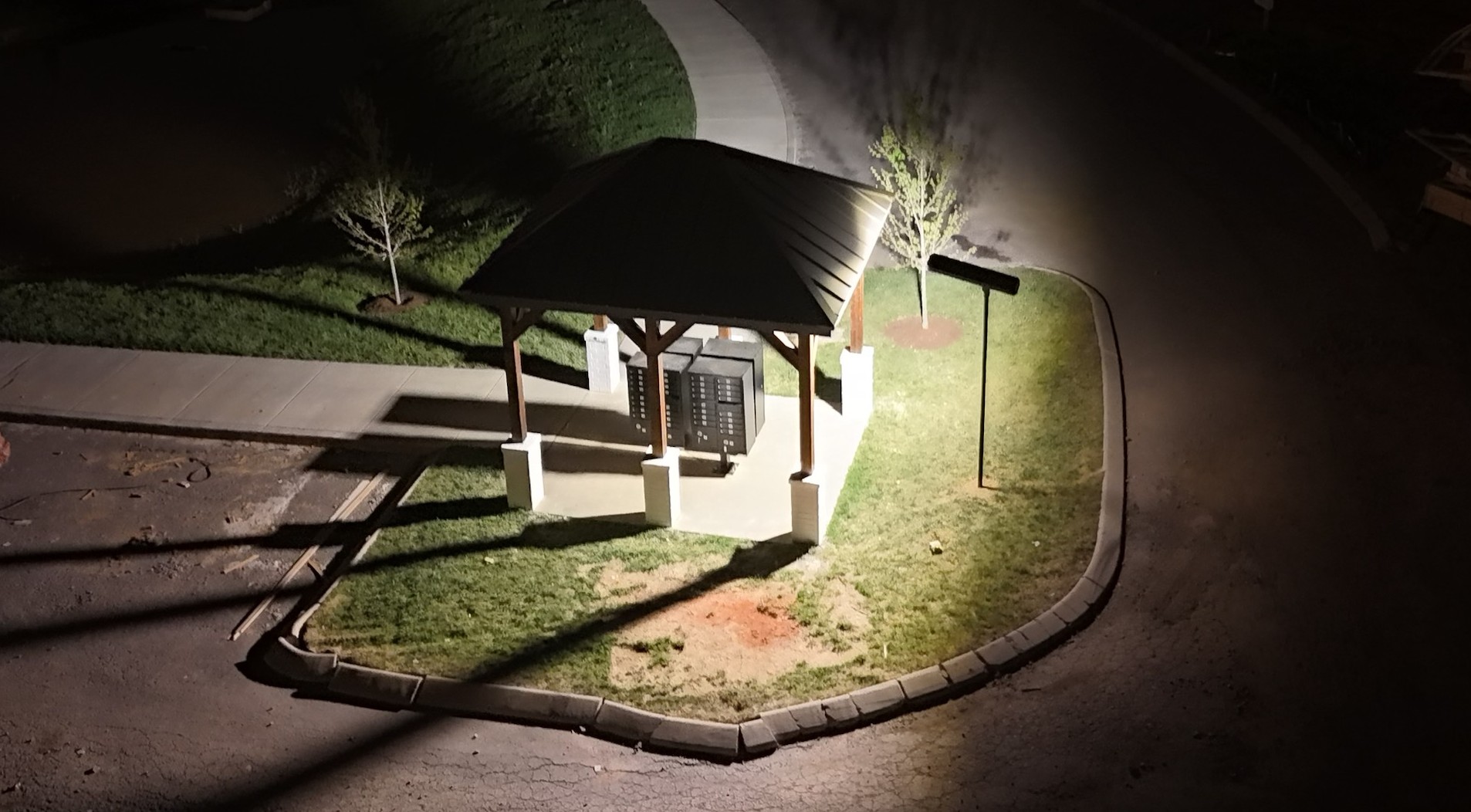 Solar-lit mailbox gazebo